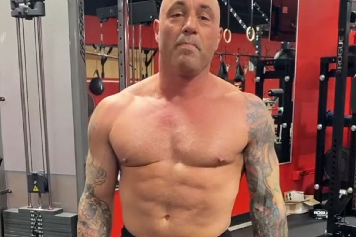 Joe Rogan shirt off 